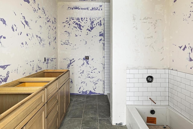 396 Strauss Ave, Green Lake, WI 54941 - full bath with vanity and a bathtub