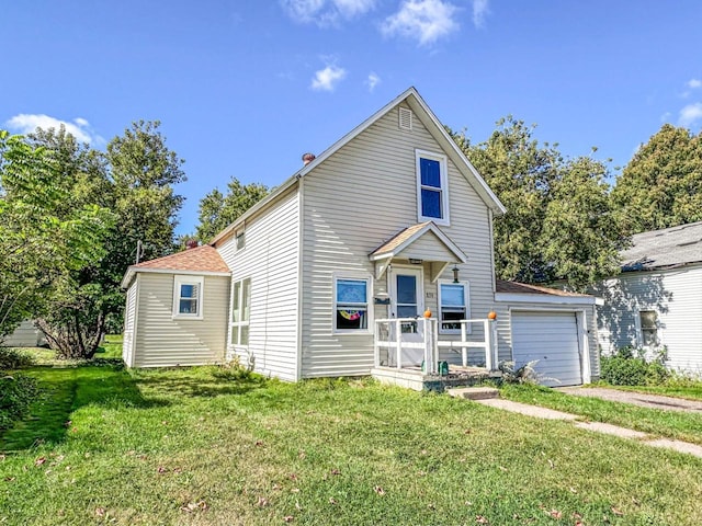 view of front facade featuring a front yard