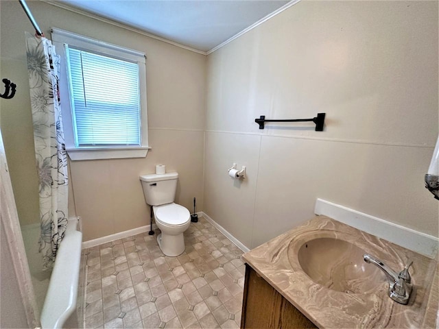 full bathroom featuring shower / tub combo, vanity, toilet, and ornamental molding