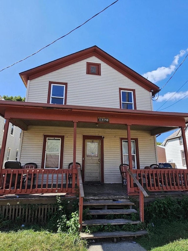 view of front of property featuring a porch