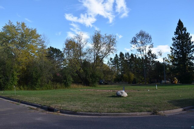 848 W 3rd St, Washburn, WI 54891