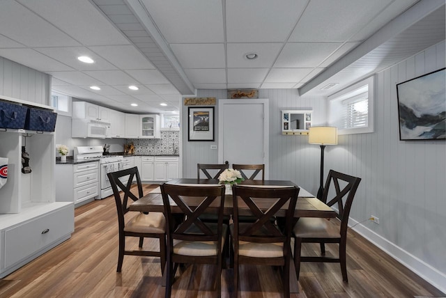N1814 Highland Rd, Lake Geneva, WI 53147 - dining space featuring wood finished floors, recessed lighting, and baseboards