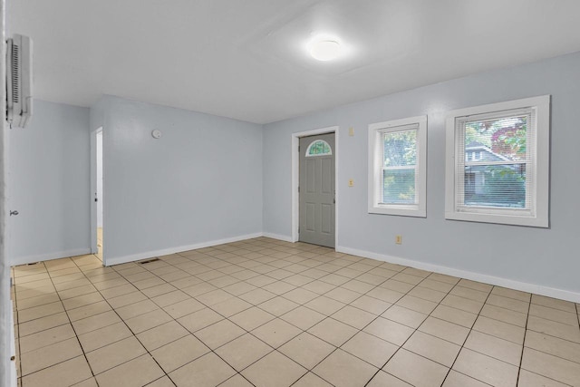 4470 N 37th St, Milwaukee, WI 53209 - empty room featuring baseboards