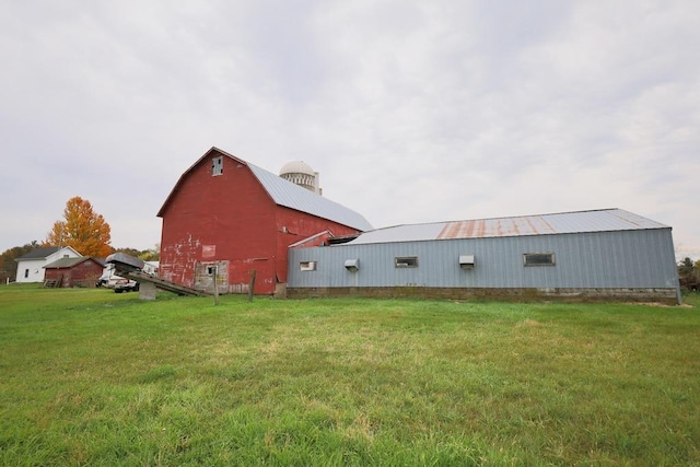 N8709 5th Ave, Camp Douglas, WI 54618 - view of grassy yard featuring a barn and an outdoor structure
