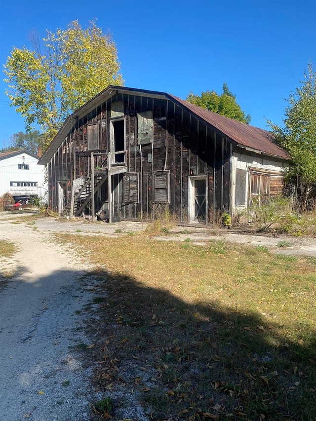 view of outbuilding