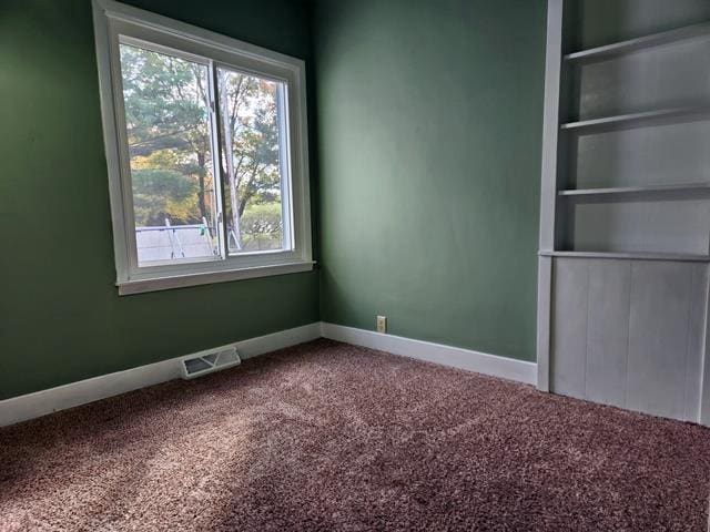 empty room with carpet