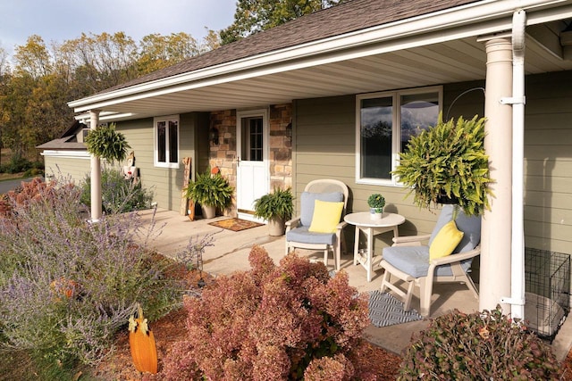 view of front facade featuring a patio area