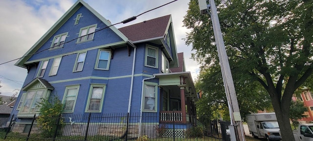 view of front of property with a porch