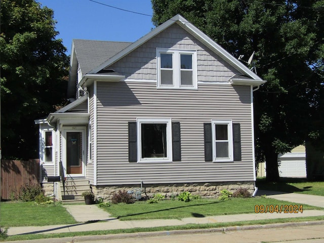 view of front of house featuring a front yard