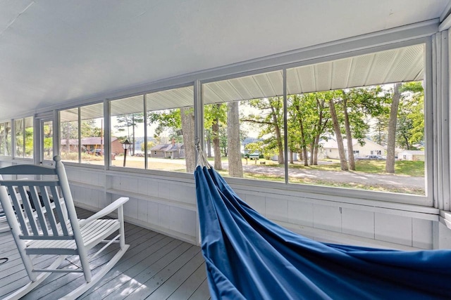 sunroom / solarium with a healthy amount of sunlight