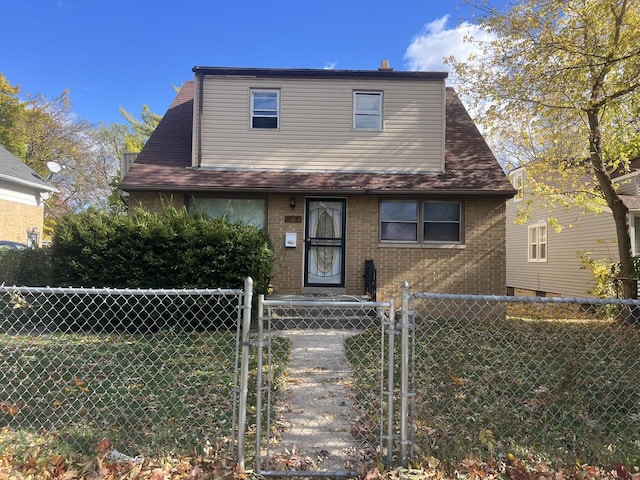 view of front of home featuring a front yard