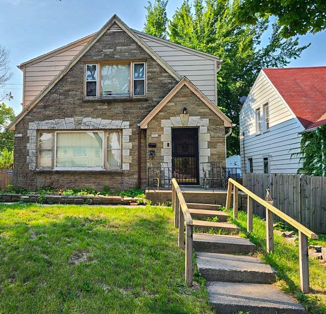 view of front of house with a front yard