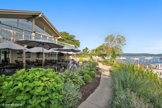 view of yard with a water view