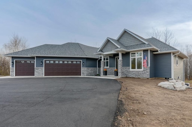 view of front facade with a garage