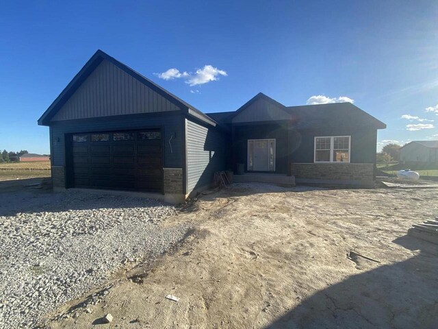 view of front facade featuring a garage