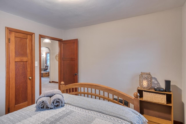 bedroom with carpet flooring