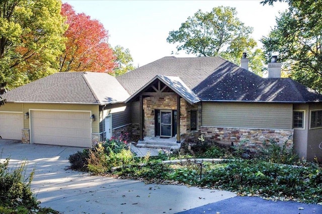 view of front of house with a garage