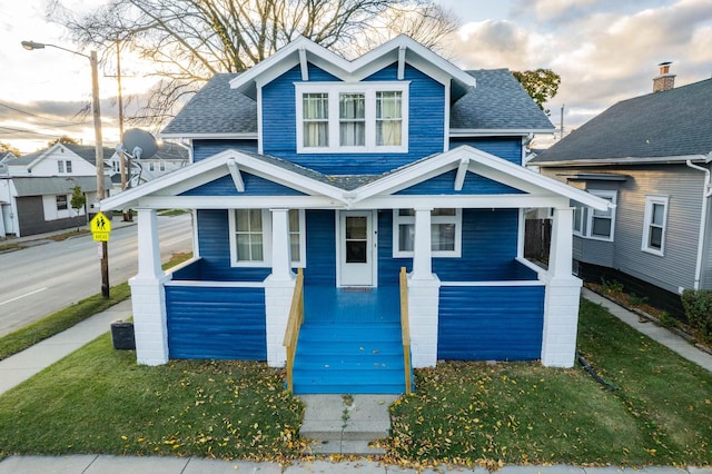 view of front of house featuring a porch