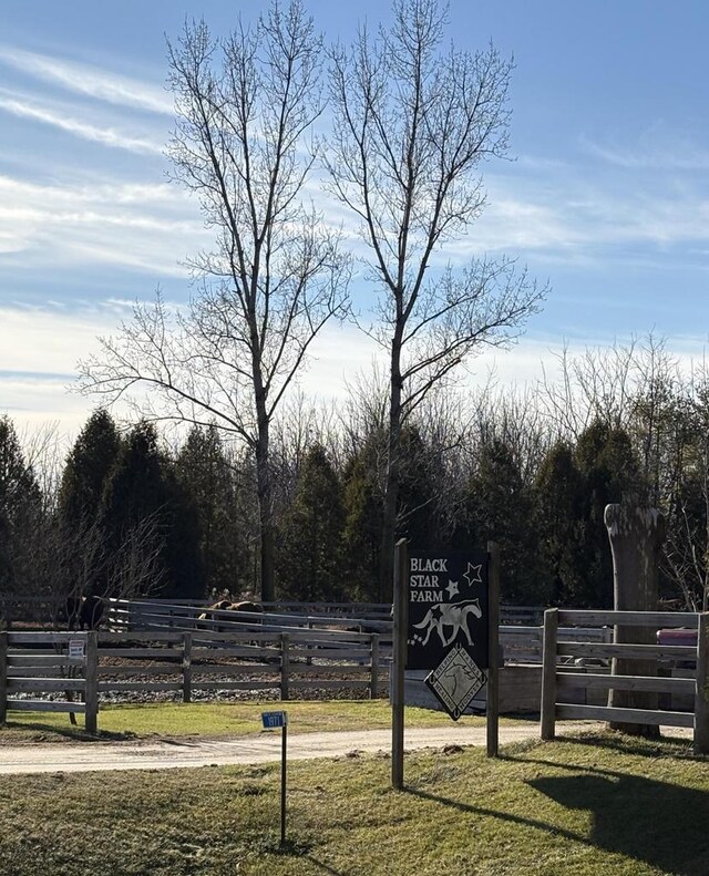 10823 Pleasant Valley Rd, Cedarburg, WI 53012 - view of yard featuring fence