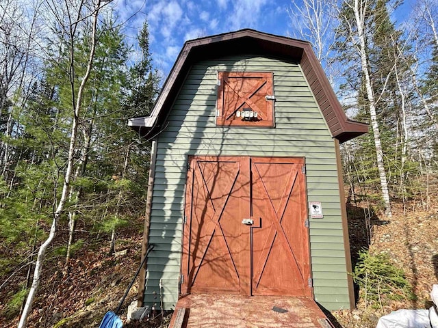 view of outbuilding