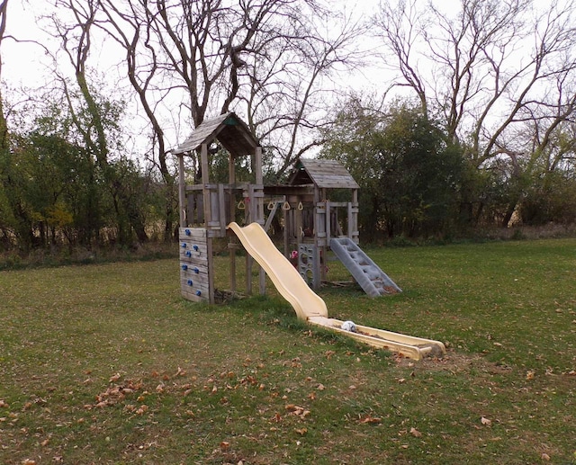 view of play area featuring a yard