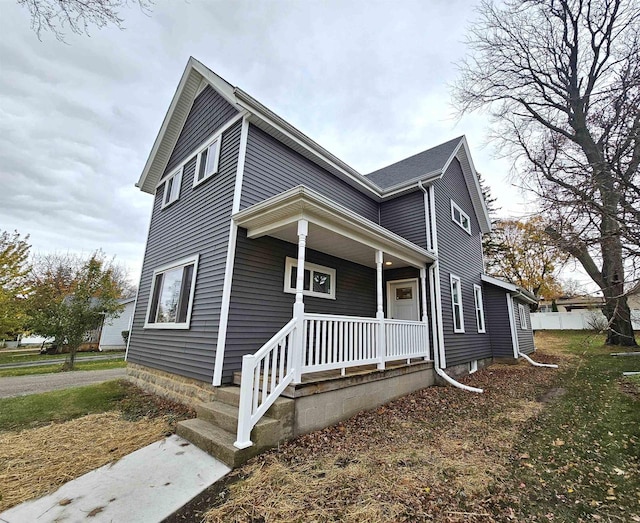 view of front facade featuring covered porch