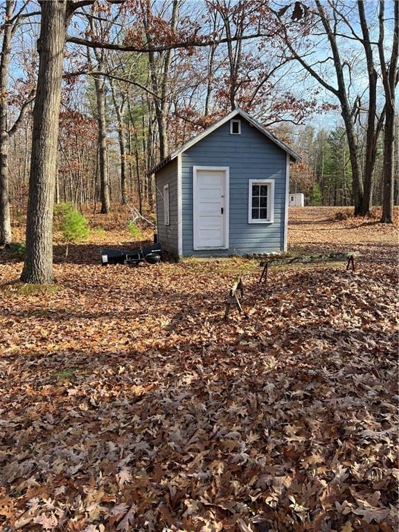 view of outbuilding