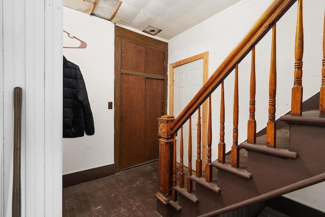 318 Mandt Pkwy, Stoughton, WI 53589 - entryway with stairs and baseboards