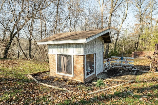 view of outdoor structure