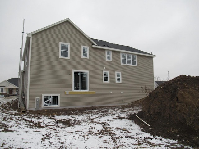 1581 Creekview Ln, Oconomowoc, WI 53066 - view of snowy exterior