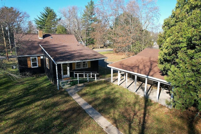 view of front of home with a front yard