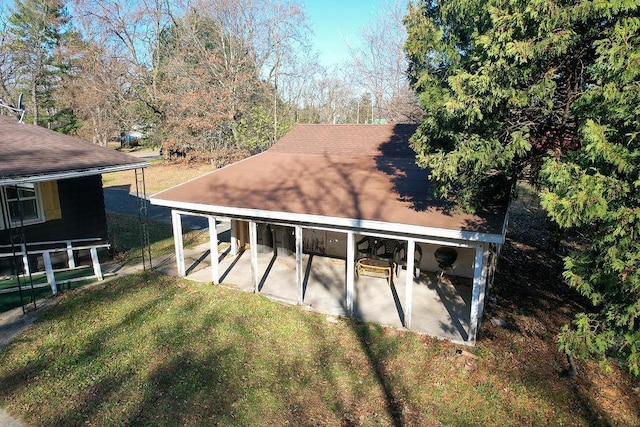 exterior space featuring a yard