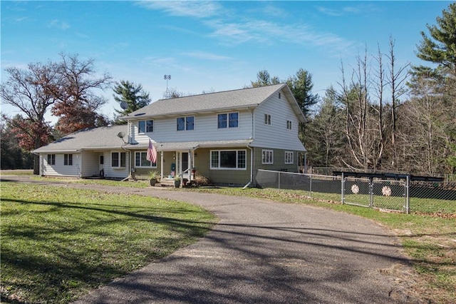 view of front of house with a front yard