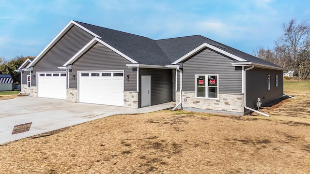 view of front facade with a garage