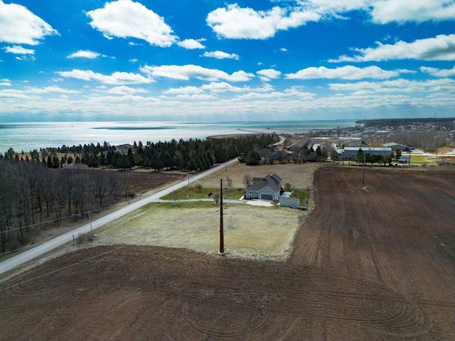 Listing photo 2 for 717 Lakeshore Dr, Kewaunee WI 54216