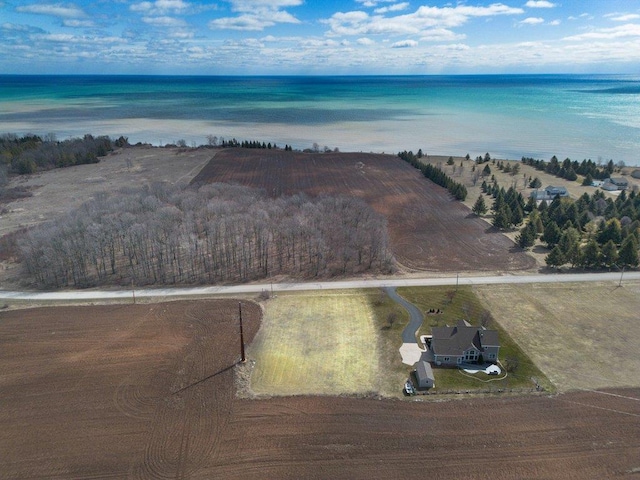 Listing photo 3 for 717 Lakeshore Dr, Kewaunee WI 54216