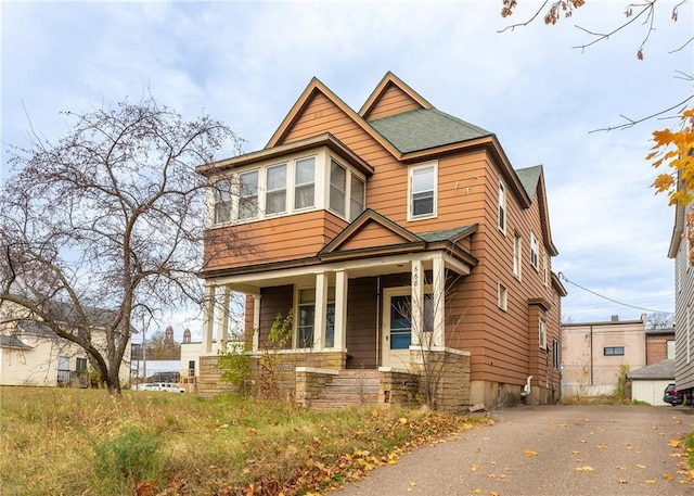 view of front of house featuring covered porch