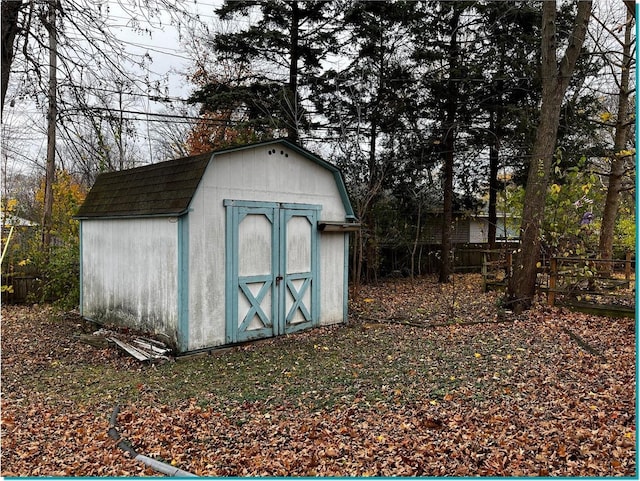 view of outbuilding