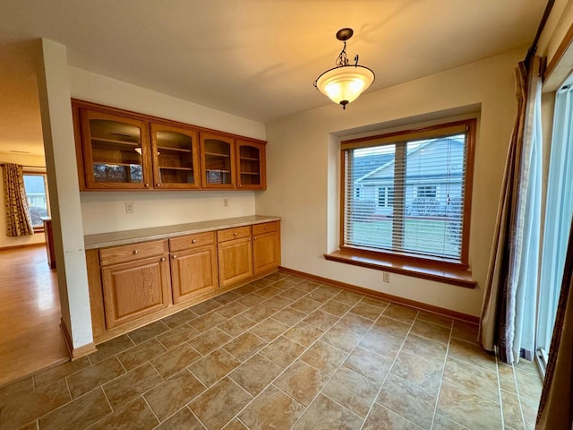 kitchen with decorative light fixtures