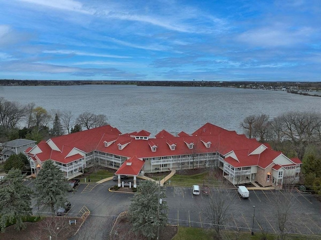 bird's eye view featuring a water view