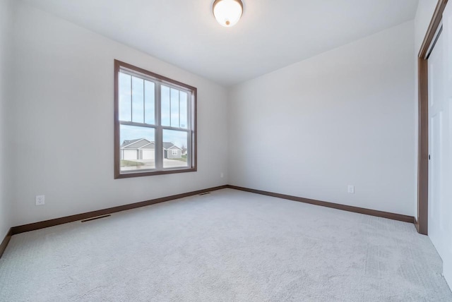 view of carpeted spare room