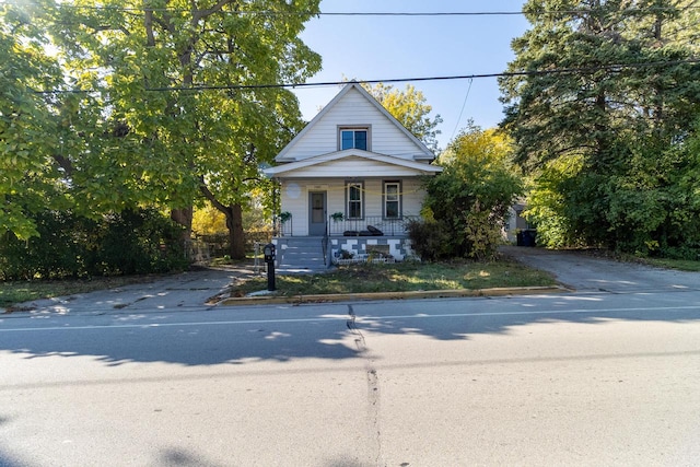 view of front facade featuring a porch