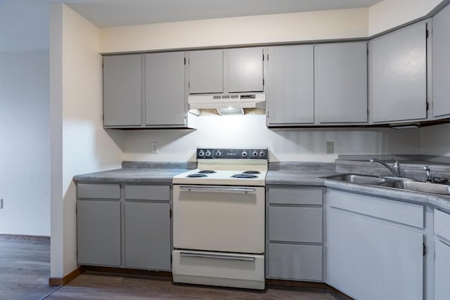 kitchen featuring gray cabinetry, dark hardwood / wood-style flooring, sink, and white electric stove