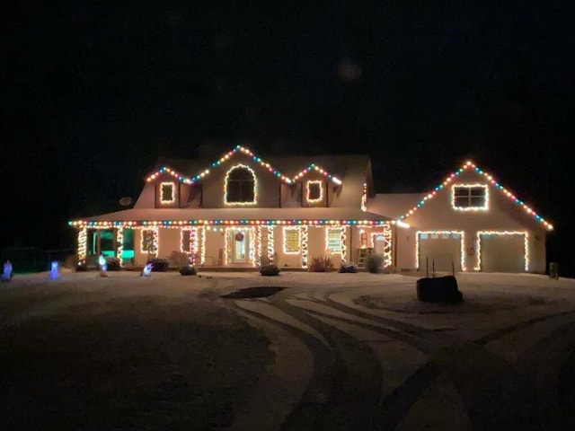 view of front facade featuring a garage