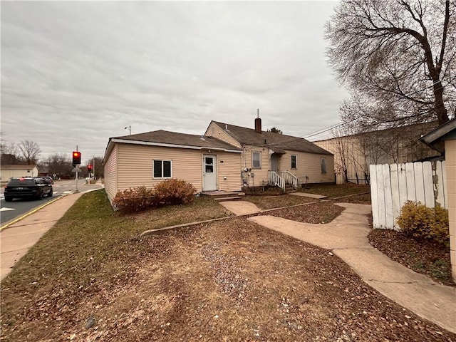 Listing photo 3 for 2103 S Broadway St, Menomonie WI 54751