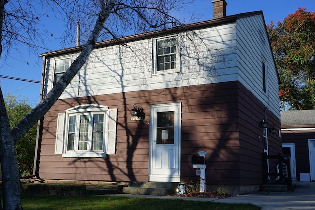 view of front of house