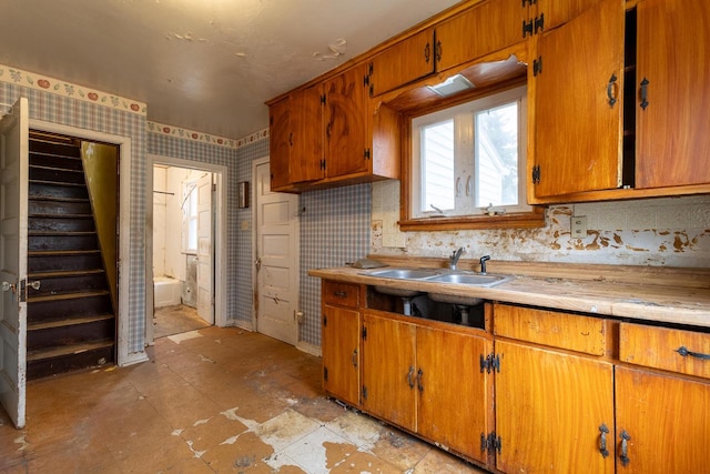 kitchen featuring sink