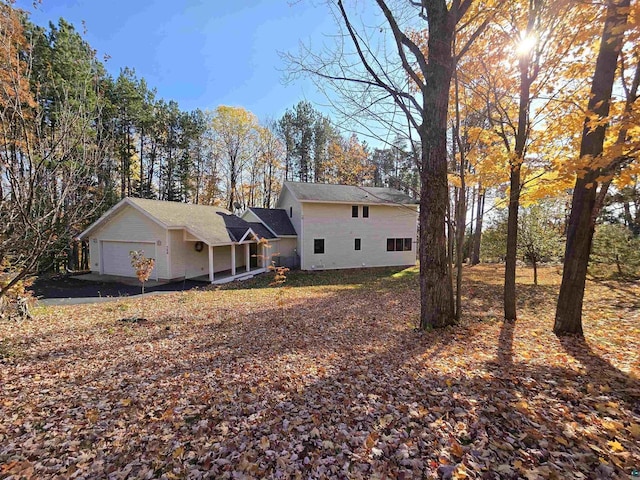 view of front of house with a garage