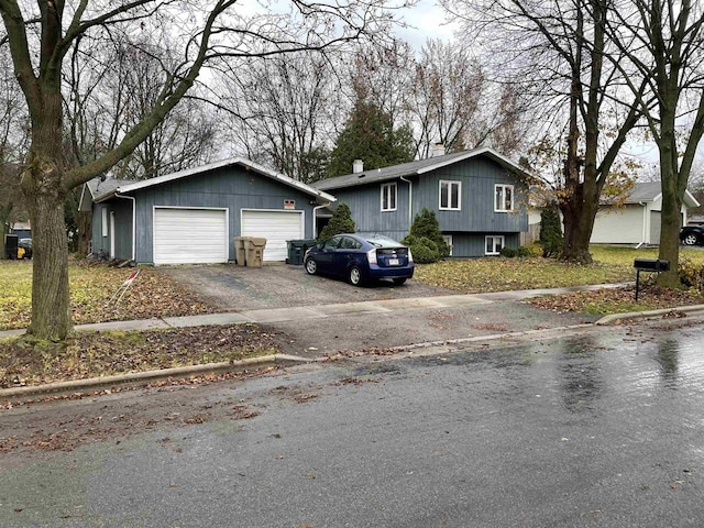 view of front facade with a garage