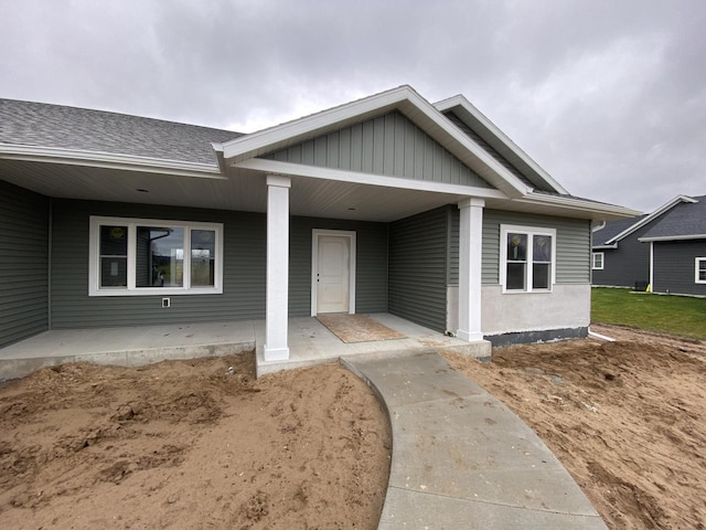 view of front of home featuring a porch